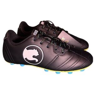 ***NWT*** Puma Procat Youth Soccer Cleats